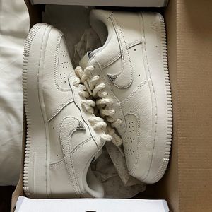 WMNS Nike Air Force 1 '07 LV8 'Sail'
